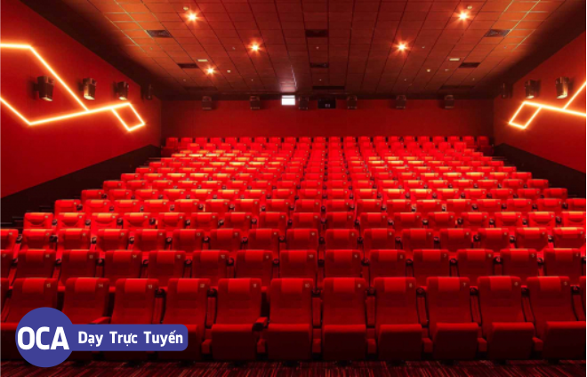 Hình ảnh phản cảm Hải thanh niên thản nhiên gác chân lên ghế trong rạp  chiếu phim